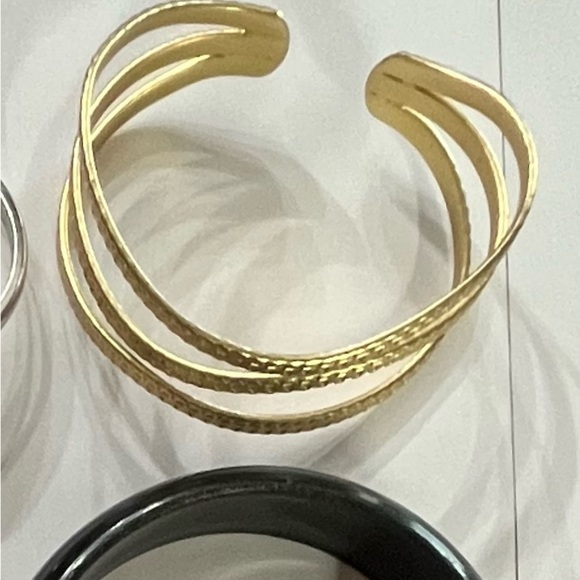 Geometric gold boho cuff bracelet - Picture 2 of 2